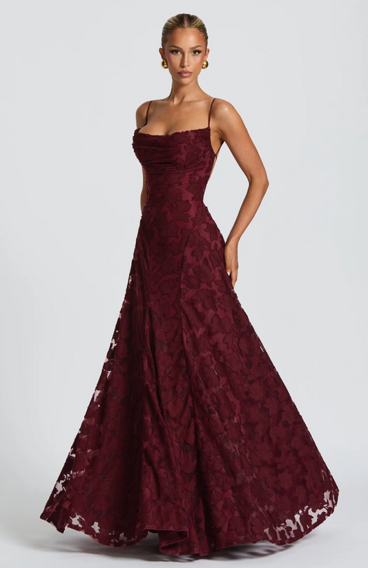SOFIA | Elegantes Spitzen-Maxikleid