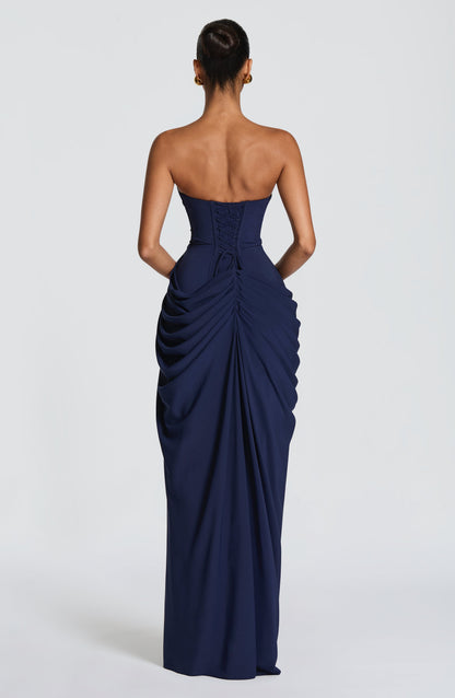 HANNAH | Elegantes Maxikleid mit Drapierung und hohem Schlitz