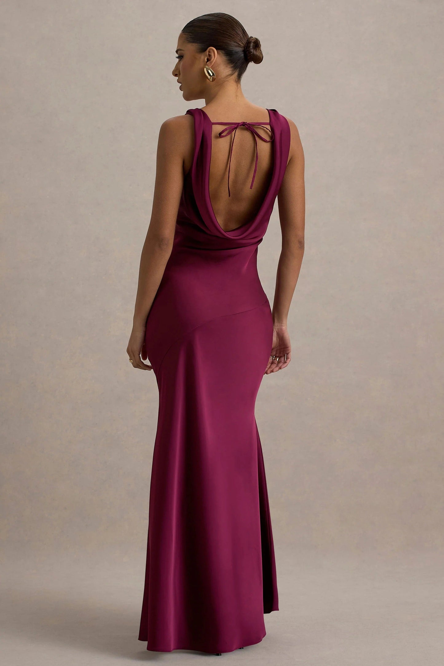 LENA | Minimalistisches Maxikleid mit drapiertem Ausschnitt