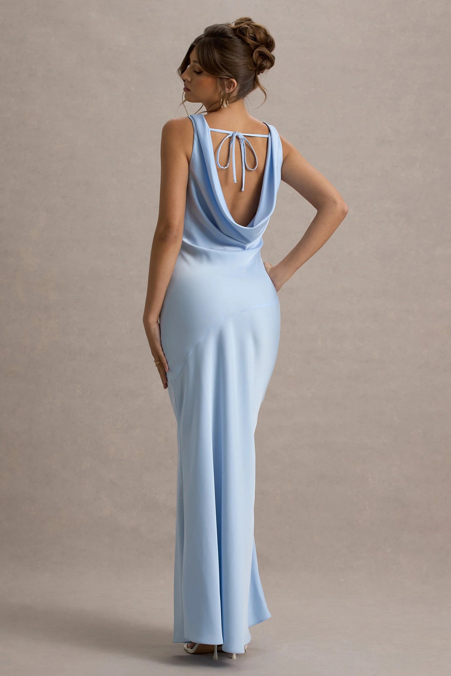 LENA | Minimalistisches Maxikleid mit drapiertem Ausschnitt