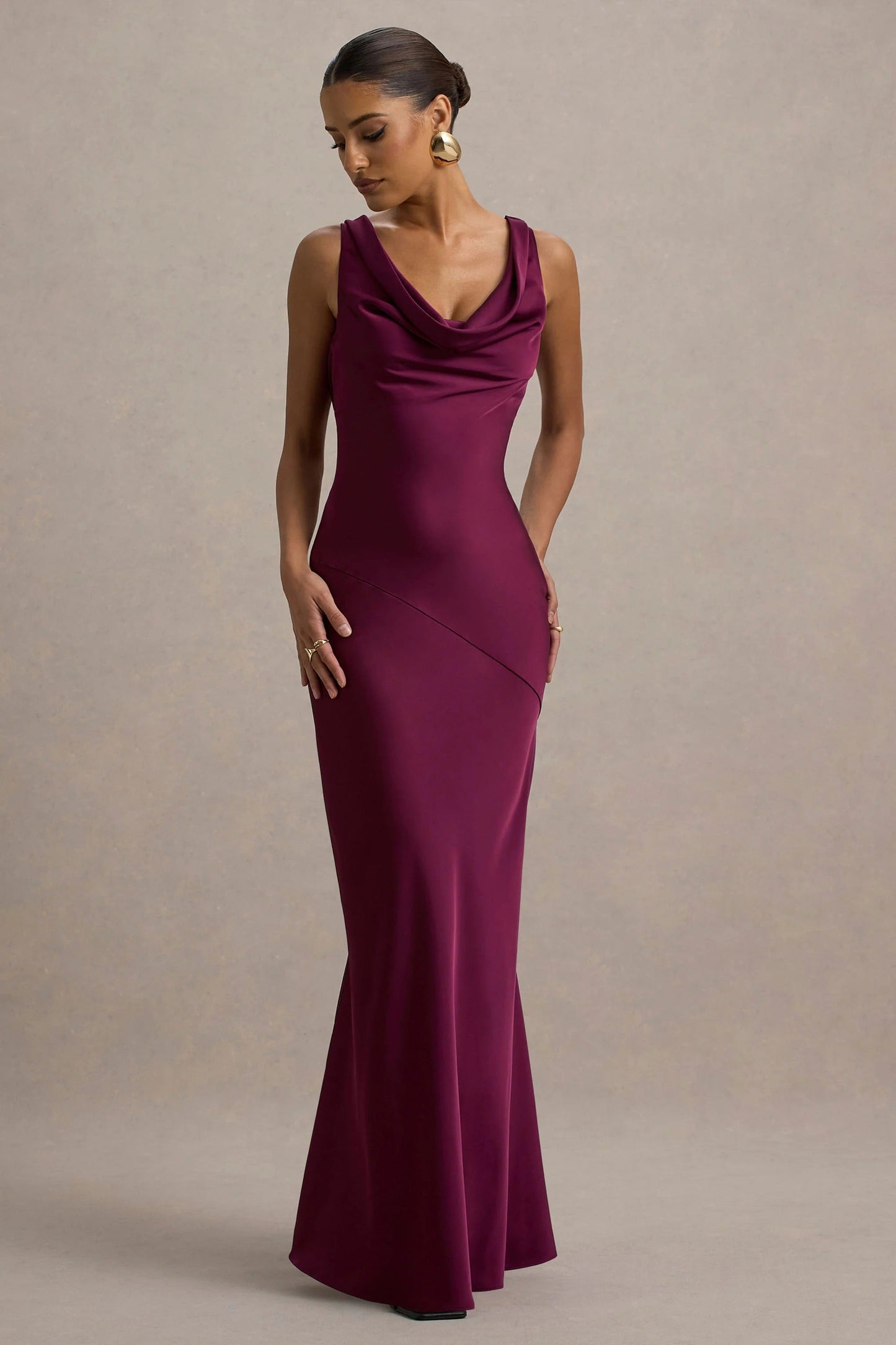 LENA | Minimalistisches Maxikleid mit drapiertem Ausschnitt
