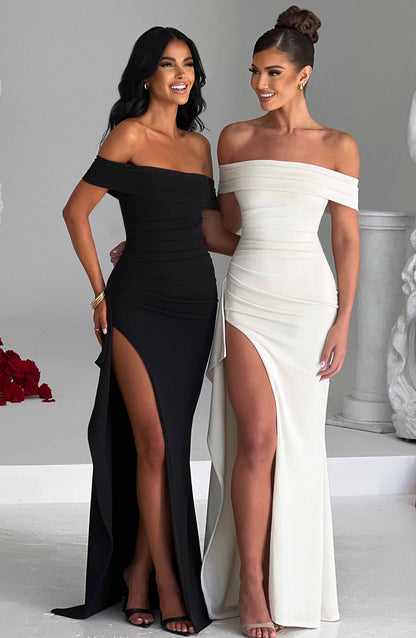 KIM | Schulterfreies Satin-Maxikleid