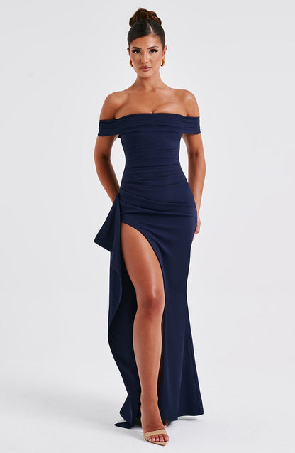 KIM | Schulterfreies Satin-Maxikleid