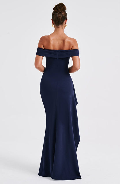 KIM | Schulterfreies Satin-Maxikleid