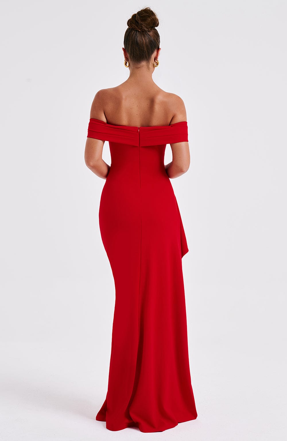 KIM | Schulterfreies Satin-Maxikleid