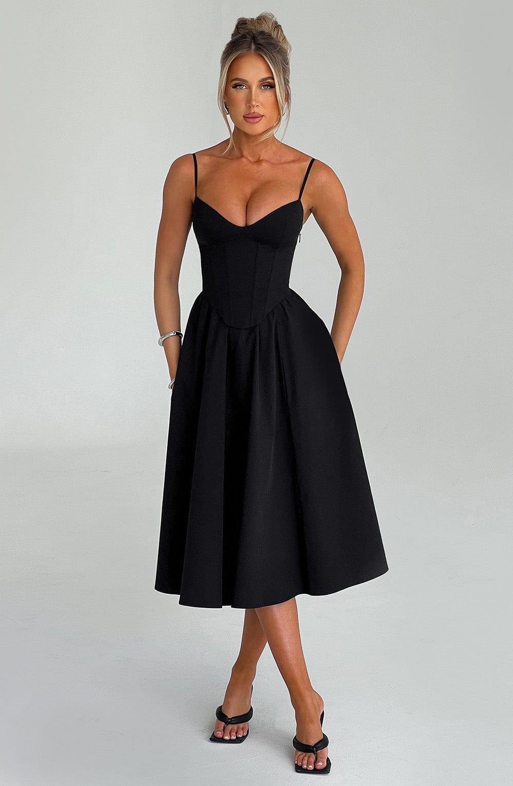MAILEEN | Elegantes Midikleid im Korsett-Stil
